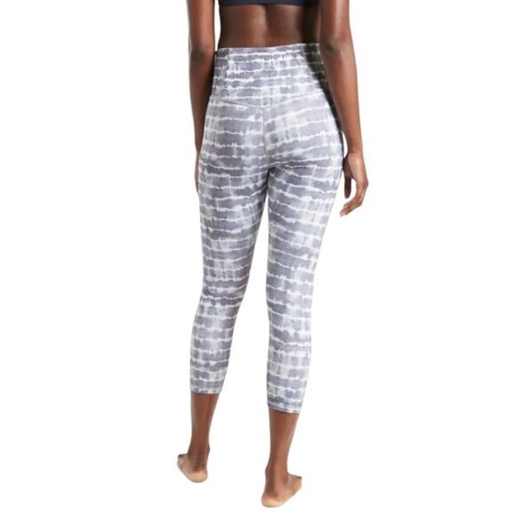 Athleta Capris Woman’s Size S - Picture 2 of 6